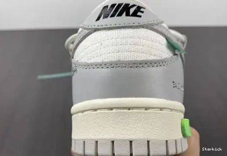 42 DM1602-117 Dunk Low Nike O-W Lot 0426